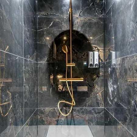 La Des Secrets - Jacuzzi, Clim & Sensualite *